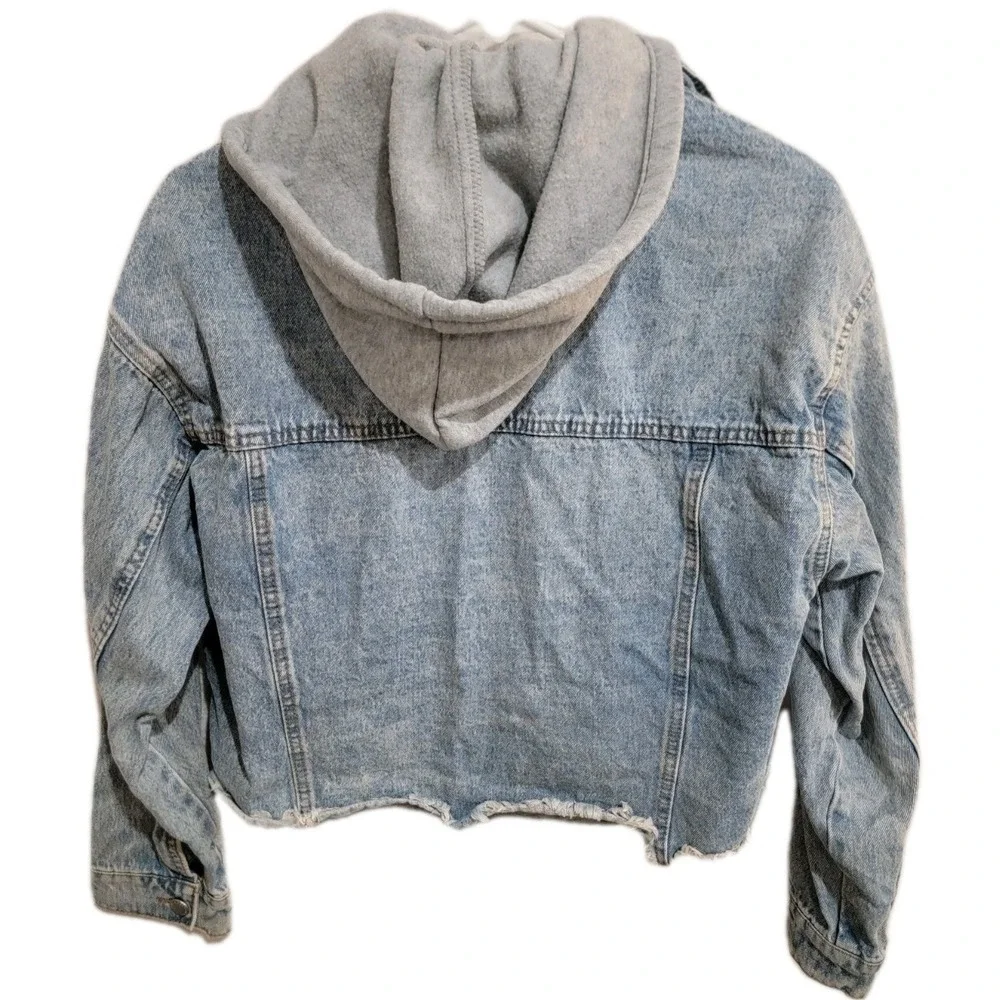 Lovely Bloom Denim Jacket M Blue Cropped Raw Hem Gray Hooded Layered Look Medium
